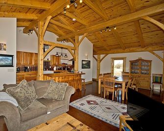 Whispering Hills Retreat - Crestone - Sala de estar