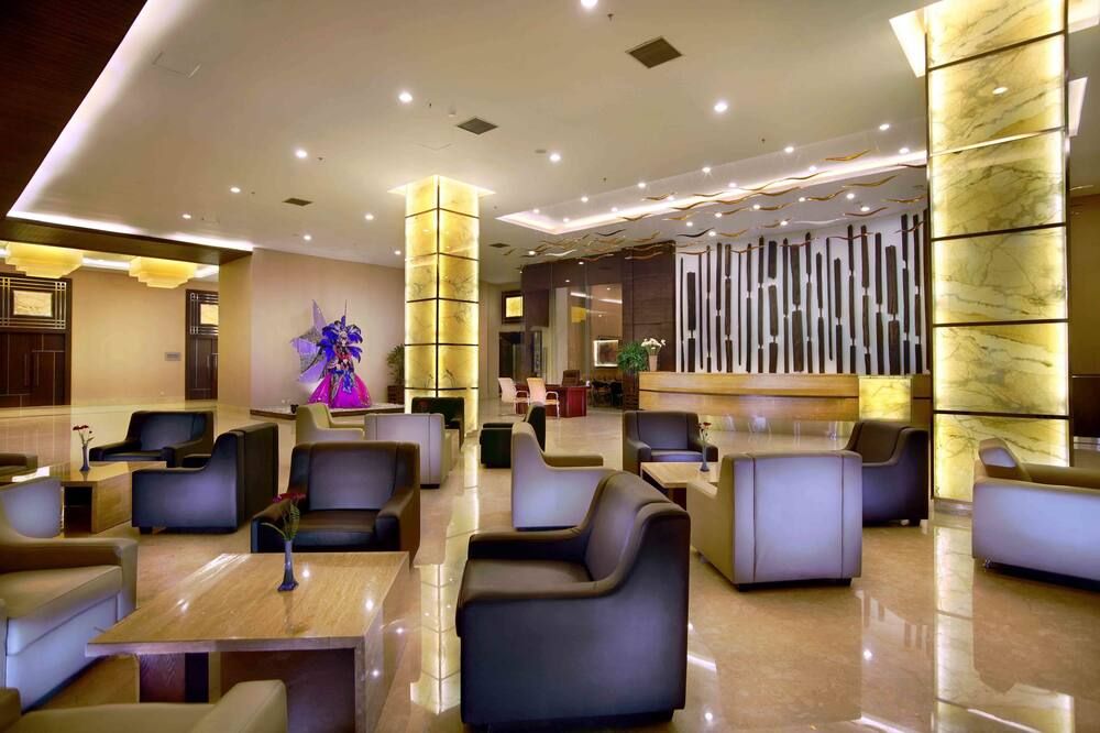 Aston Jember Hotel & Conference Center - Jember - Lounge