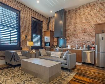 Open for storm relief efforts. Downtown Morganton Loft w/ Original 1900's Charm - Morganton - Living room