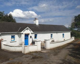 Crean Cottage - Traditional 150 year old stone cottage of yesteryear - Tobercurry - Gebäude
