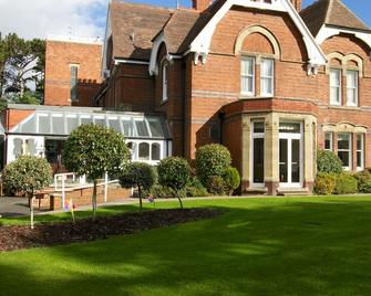 Stourport Manor Hotel - Stourport-on-Severn - Toà nhà