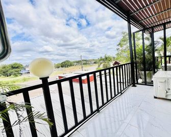 파리챗 반둥 호텔 - 반 둥 - 발코니