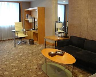 Xinmin Hotel - Changchun - Changchun - Living room