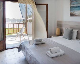 Alkinoos Beach Hotel - Gerakini - Bedroom
