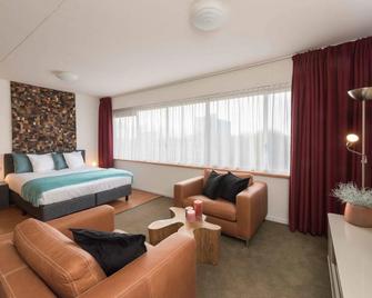Htel Serviced Apartments Amstelveen - Amstelveen - Bedroom