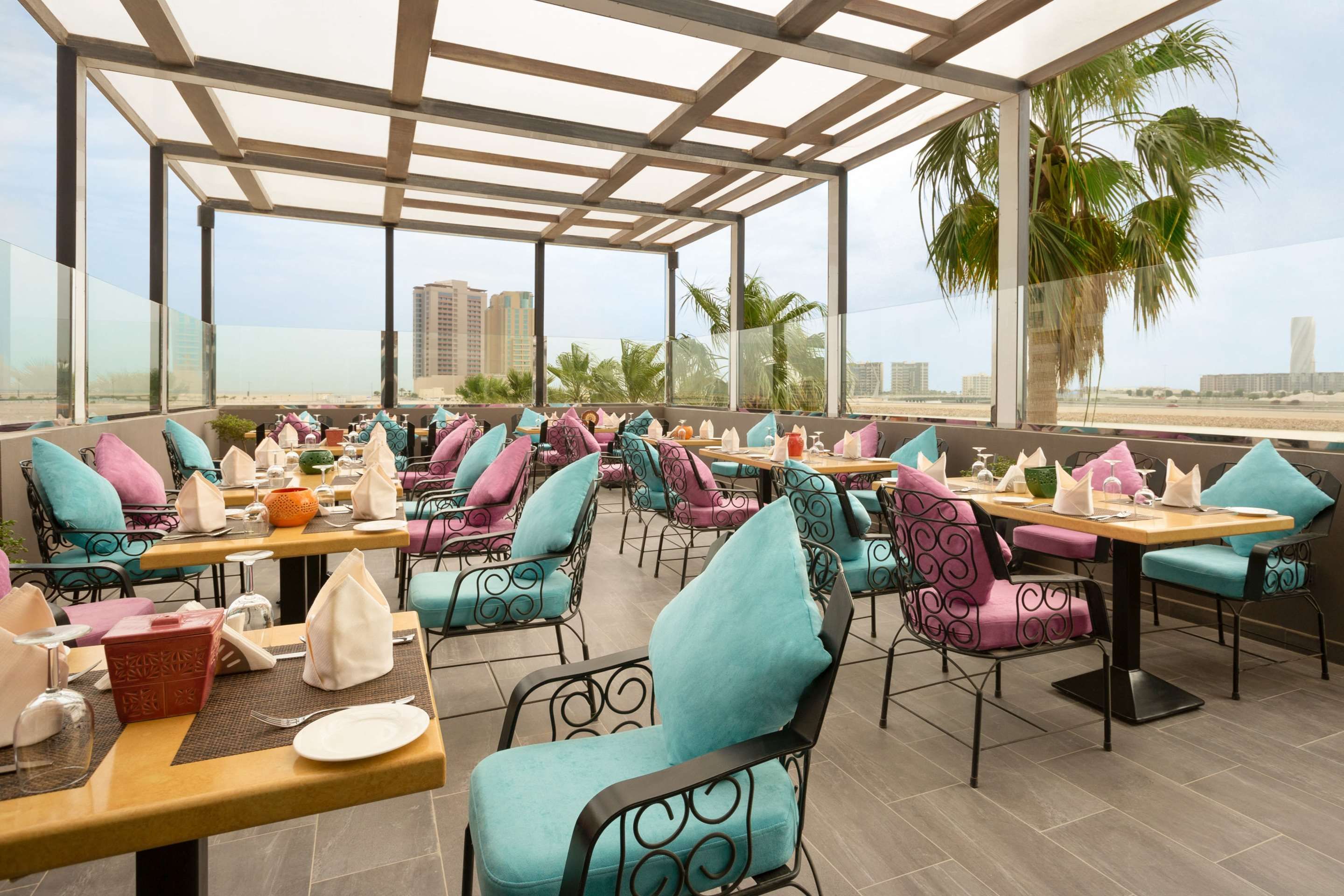 Ramada Resort by Wyndham Manama Seef thumbnail 3
