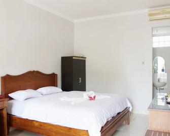 Hotel Besar Purwokerto - Purwokerto - Bedroom