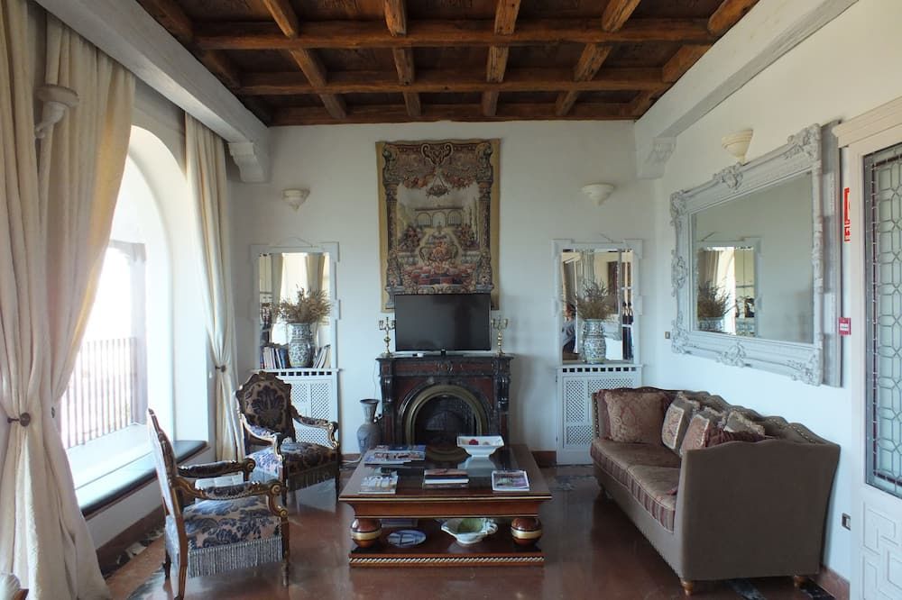 Casa Palacio Villazambra