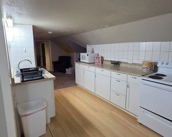 Cozy 1-bedroom apartment in fantastic Mount Pleasant with AC - Mount Pleasant - Cocina