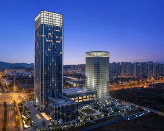 Crowne Plaza Jingmen by IHG - Jingmen - Edificio