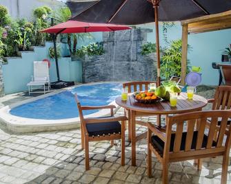 Beverly Hills Residencíal - Santo Domingo - Piscina