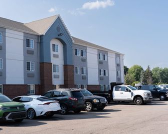 Coratel Suites Extended Stay Msp Airport Minneapolis Richfield - Richfield - Edificio