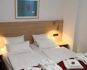 Hotel Haus Vom Guten Hirten - Münster - Bedroom