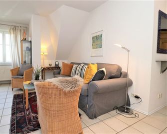 Wohnpark Schmiedestraße App 03 - Ostseebad Wustrow - Wohnzimmer