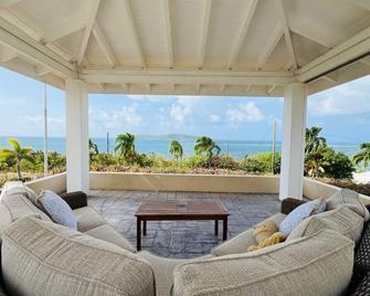 Casa De Las Palmeras - sweeping views of the Caribbean Sea! - Christiansted - Balcon