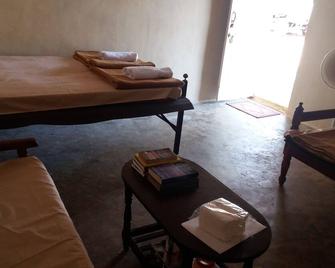 Nandana Organics farm - Shivanasamudra - Bedroom