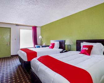 OYO Hotel Pensacola I-10 & Hwy 29 - Pensacola - Phòng ngủ