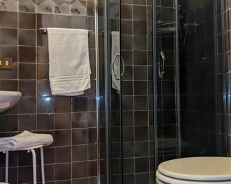 Hotel Montecarlo - Legnano - Bad