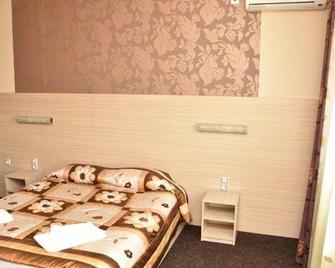 Pension Regal - Satu Mare - Bedroom