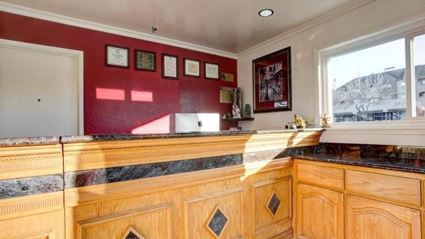 聖克拉拉伊克諾旅店