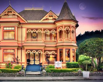 Boutique Hotel, Romantic bed and breakfast in Victorian town of Ferndale, CA - Ferndale - Edificio
