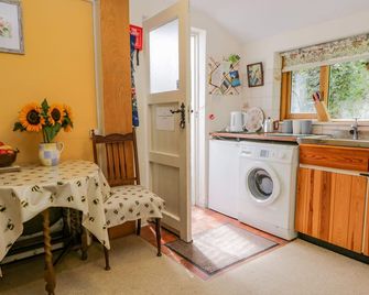 2 Gateside Cottages - Coniston - Dining room