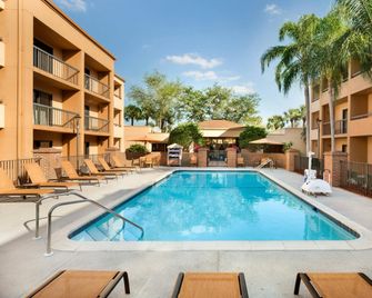 Courtyard by Marriott Fort Myers Cape Coral - Fort Myers - Pool