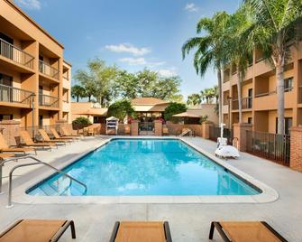 كورتيارد باي ماريوت فورت مايرز كيب كورال - فورت ميرس - حوض السباحة