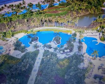 Acapulco Vidanta Mayan Palace Two Bedroom Suite Sleeps 8, 2 Bedrooms 2 Bathrooms - אקפולקו - בריכה