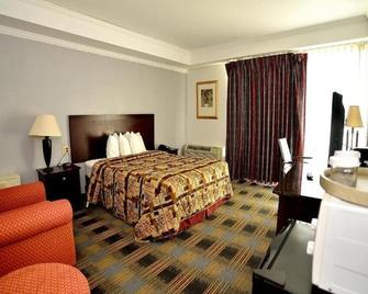 Deluxe Room, Queen Bed - Somerset - Bedroom