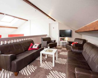 ibis Avallon - Magny - Wohnzimmer