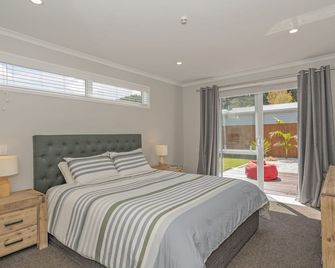 Modern Beach Pad - Whitianga Holiday Home - Whitianga - Sypialnia