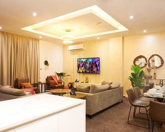 233 Boulevard - Luxury Apartment - Accra - Living room