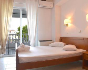 Hotel Proteas - Skala Rachoniou - Habitación