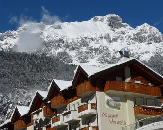 Alpotel Dolomiten - Molveno - Gebouw
