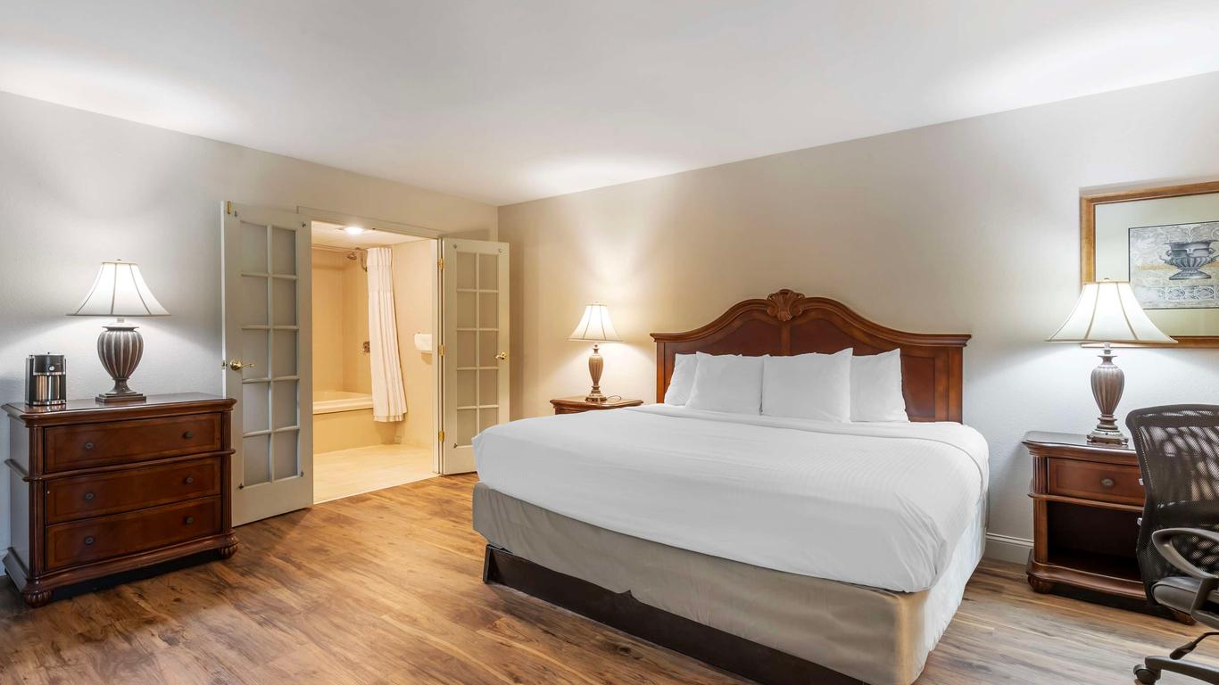 Best Western Plus Steeplegate Inn