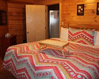 Love Shack Romantic Yurt - Hico - Habitación