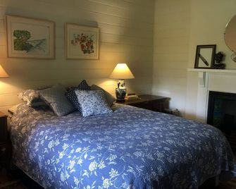 Original 1895 cottage with magnificent uninterrupted views of valley - Blackheath - Schlafzimmer