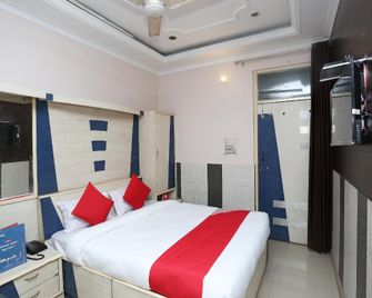 Hotel O Dev - Palwal - Bedroom