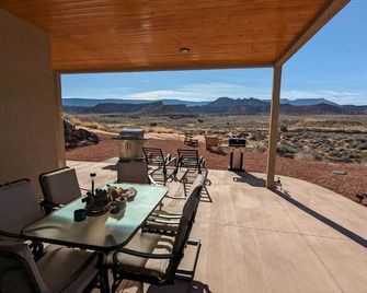 Cozy Studio in Virgin - Virgin - Balcony