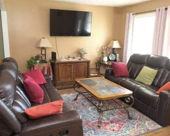 Entire house in Metro Atlanta - Griffin - Living room