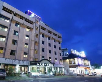Hefong Jaee Hotel - Jiaoxi Township - בניין