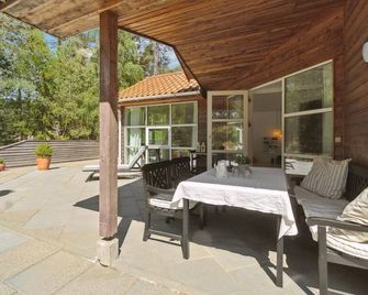 Gorgeous Home In Nexo With Kitchen - Nexø - Patio