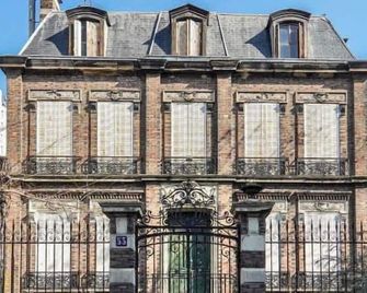 Le Charmant Hotel - Saint-Ouen - Будівля