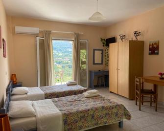 Hotel Myrtos - Divarata - Habitación