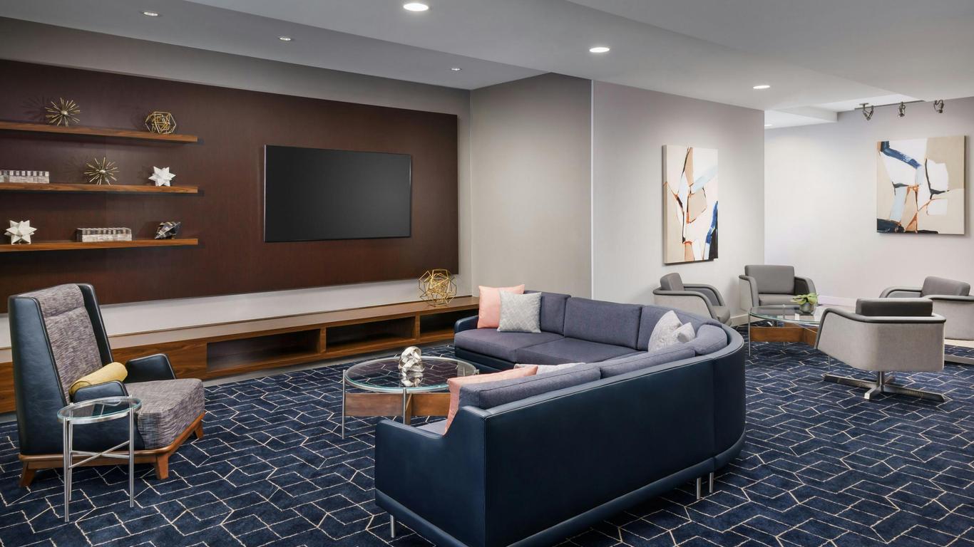 Courtyard by Marriott Los Angeles Woodland Hills