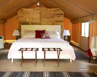 Gorgeous Tent Rental for Vermont Getaways in Nature - Springfield