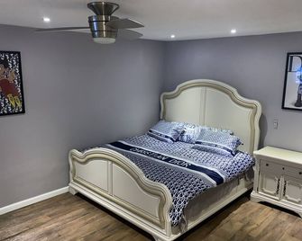 Cheerful 3 Bedroom House With Fireplace and Game Room! - Hernando