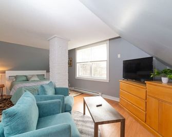 4 Corners At Amesbury Downtown Pet Friendly - Amesbury - Bedroom