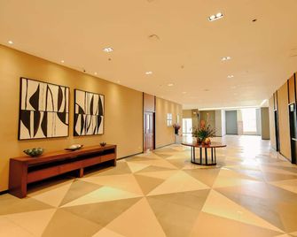 Sotogrande Hotel and Convention Center Batangas - Bauan - Lobby
